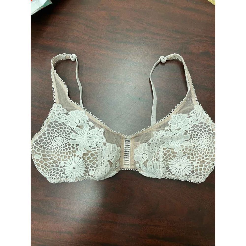 Victoria’s Secret Dream Angels Bralette with Lace